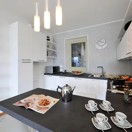 Gittana Sleeps 4 Pool Perledo